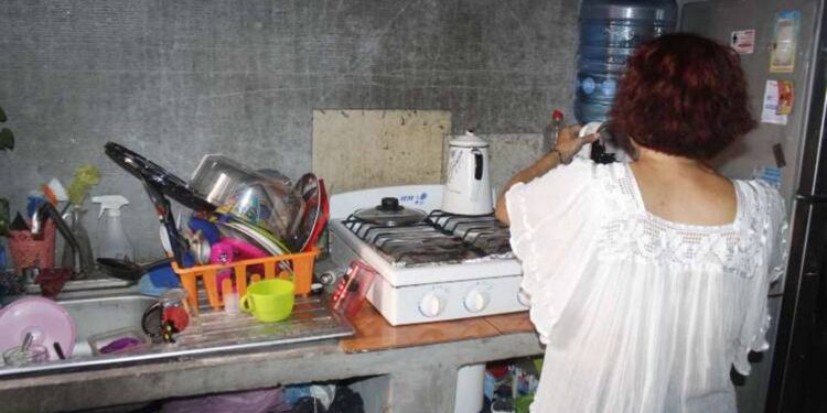 "El fin de semana comemos lo que sobró", cuenta María de Veracruz