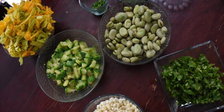 En Xaltocan, los alimentos van del campo a la mesa