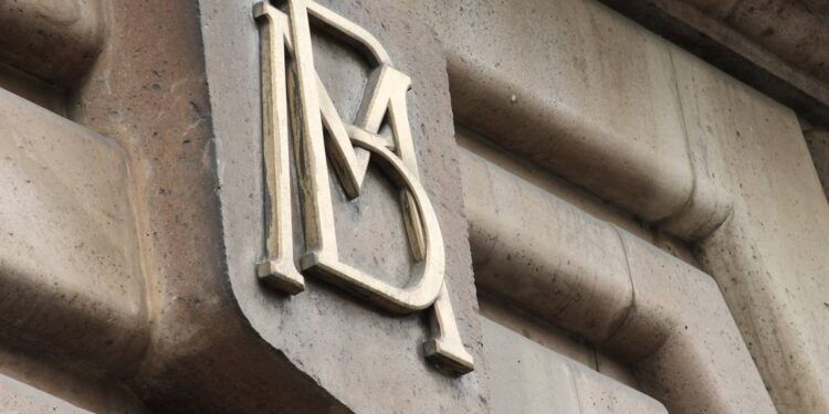 Especialistas consultados por Banxico mejoran expectativa del PIB