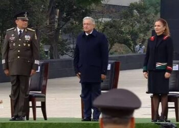 Fuerzas Armadas refrendan compromiso al Gobierno y descartan anhelo de poder