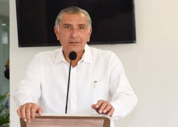 Gobernador de Tabasco llama cínico a Bartlett tras inundaciones