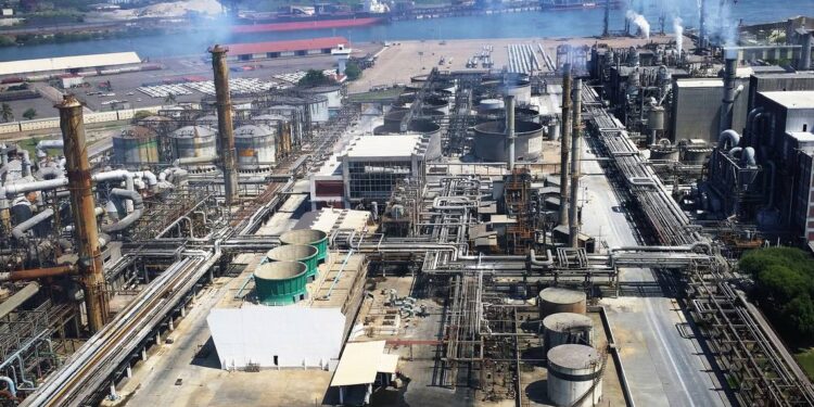 Gobierno de AMLO gasta 467 mdp en una planta "chatarra" en Veracruz