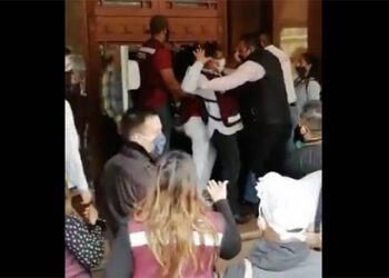 Inconformes de Morena se van a los golpes y cancelan reunión con Delgado en NL