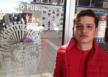 Joven recibe golpiza de policías en Chihuahua por no usar cubrebocas