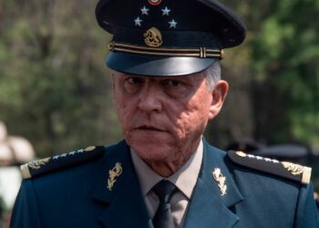 Justicia de EU retira cargos a Salvador Cienfuegos y le deja el caso a México