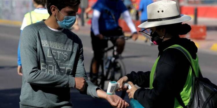 México, el país que peor enfrenta a la pandemia: Bloomberg