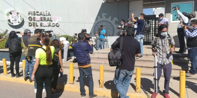 Periodistas exigen a la FGE de Guanajuato justicia por Israel Vázquez