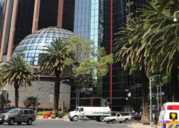 Peso y BMV registran ganancias ante expectativa de elecciones en EU