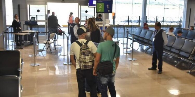 Piden a migrantes de Guanajuato que no vengan a México