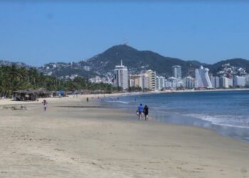 Por adeudos, embargan dos hoteles de Acapulco
