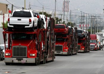 Producción y exportación de autos aceleran en octubre