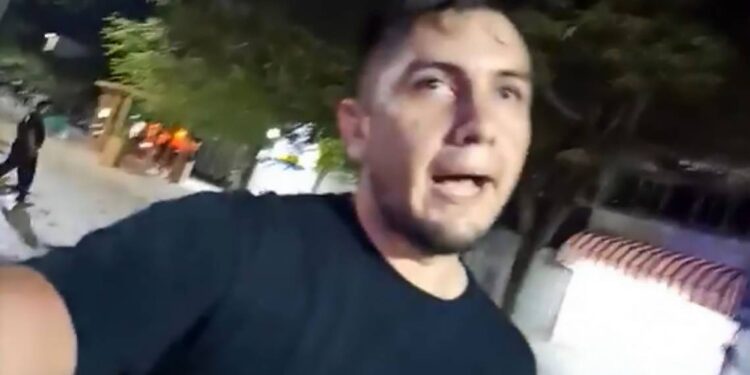 Profesor de Alexis denuncia agresiones sexuales durante detenciones en Cancún