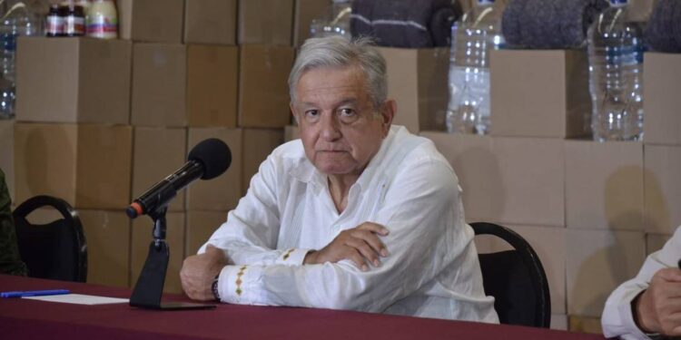 Que no se esconda: AMLO pide entregarse a exgobernador Roberto Sandoval