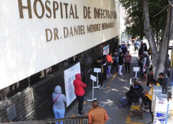 Saturados, 52 hospitales públicos por Covid-19
