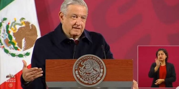 Se revisará punto por punto iniciativa sobre outsourcing con empresarios: AMLO