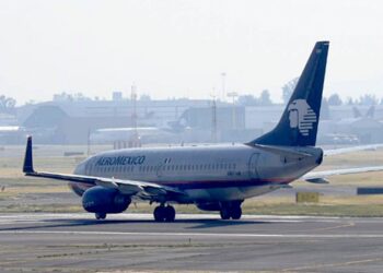 Trabajadores de Aeroméxico acusan violación de derechos laborales