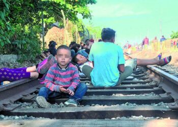 Tren Maya entrará a Guatemala, confirma Giammattei