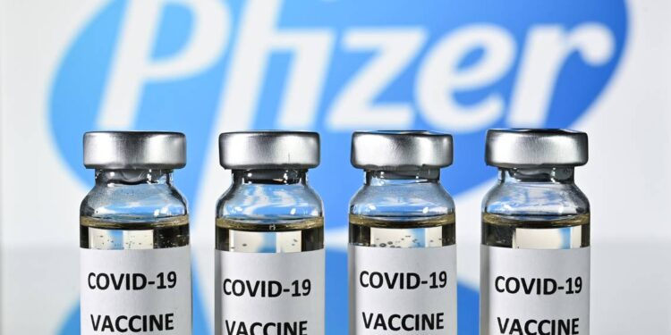 Vacuna de Pfizer muestra 95% de eficacia contra Covid