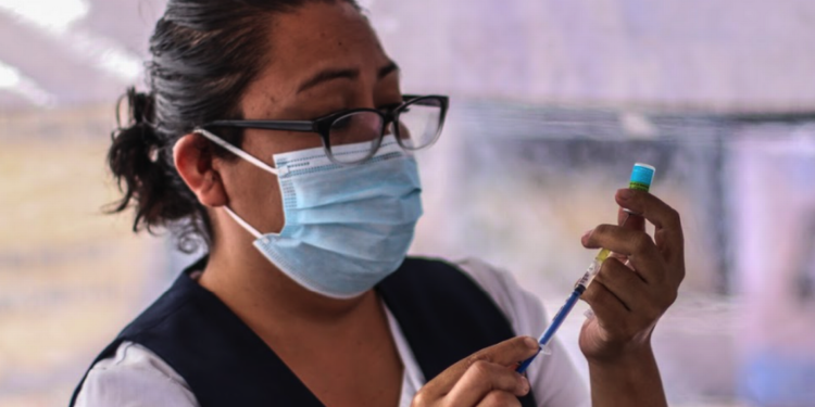 Vacunación contra Covid en México tardará 8 meses