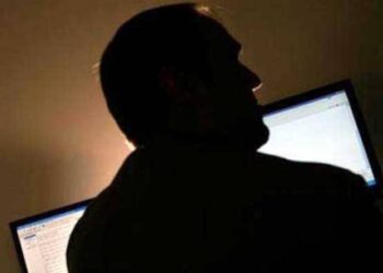 Violencia contra mujeres ahora también es digital: UNAM