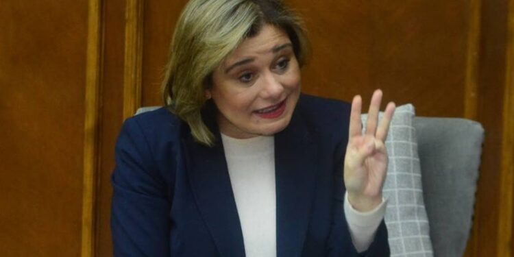 Alcaldesa de Chihuahua niega haber aceptado colaborar en caso de César N