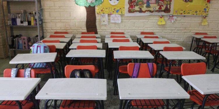 Alfaro plantea regreso a clases presenciales en Jalisco el 25 de enero