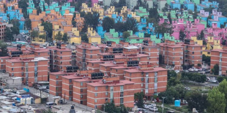 Aprueban que trabajadores accedan a créditos de Infonavit e ISSSTE sin intermediarios