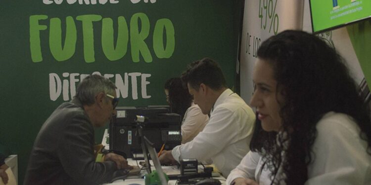CCE lamenta tope a comisiones en reforma a pensiones