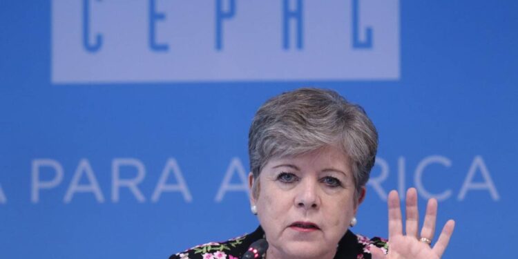 Cepal celebra aplazamiento de reforma al Banxico; prevé crecimiento de 3.8% para el país