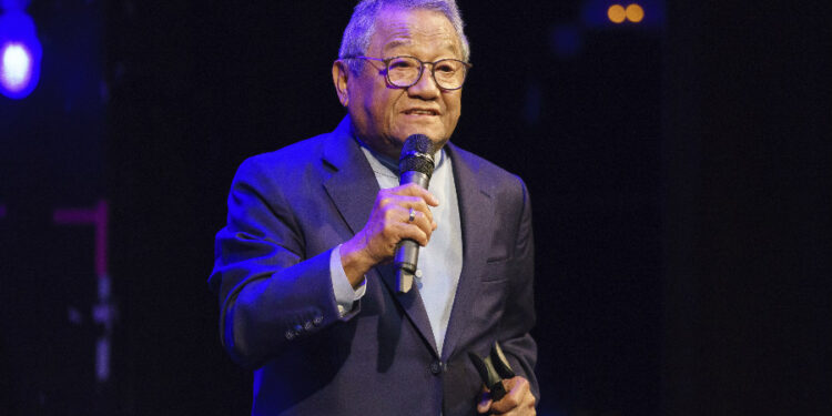 Confirman que Armando Manzanero dio positivo a COVID-19