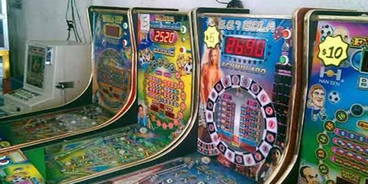 Corte declara inconstitucional penalización de tragamonedas clandestinas