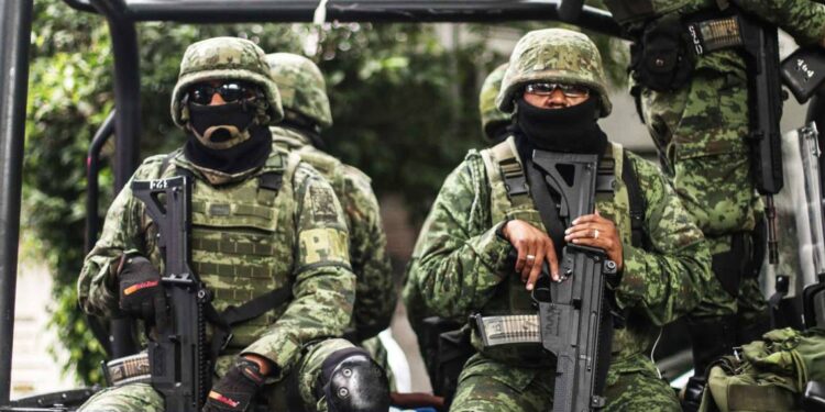 Desde 2007, cada mes un militar se ha quitado la vida