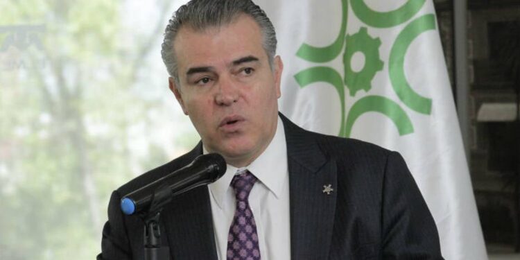 Disgusta a industriales propuesta salarial de AMLO