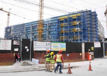 EU invierte 1,500 mdd en blindar sus sedes en México