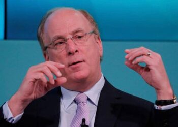 El retiro es la mayor crisis para el mundo, advierte CEO de BlackRock