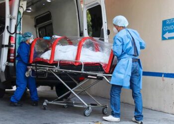 En diciembre, 20 mil trabajadores de la salud obtendrán vacuna Pfizer en CDMX