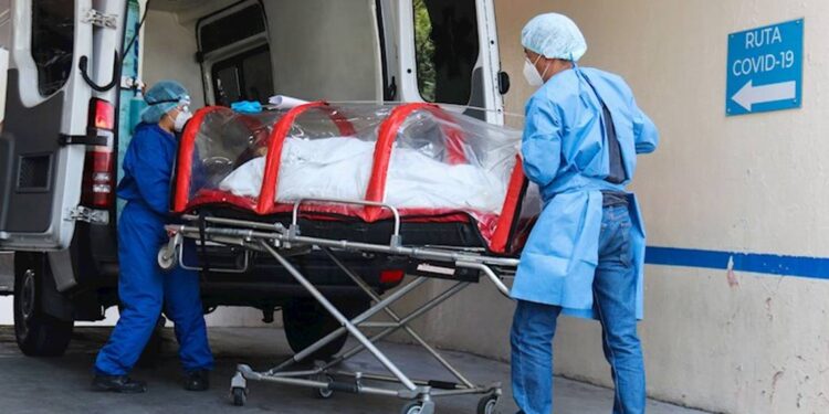 En diciembre, 20 mil trabajadores de la salud obtendrán vacuna Pfizer en CDMX