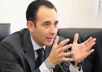 Hacienda investiga al exsenador Gil Zuarth por caso Pemex