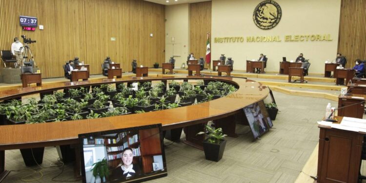 INE multa a partidos por más de 600 mdp; Morena, el más sancionado