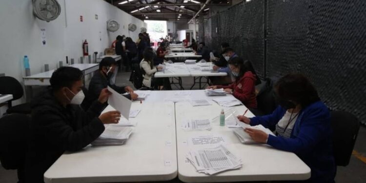 INE va a la Corte por presupuesto para consulta popular
