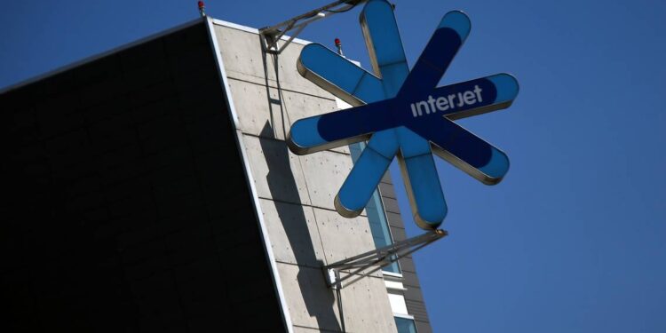 Interjet suspende operaciones por cuarto día consecutivo