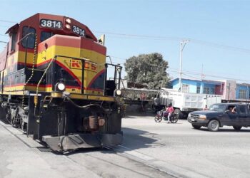 KCS erige un puente fronterizo de trenes