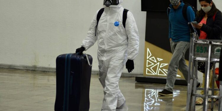 México descarta operativo en aeropuertos para detectar nueva cepa de Covid-19