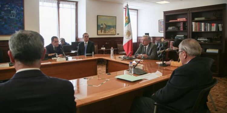 AMLO dialoga con director de Pfizer - Noticias, Deportes, Gossip, Columnas