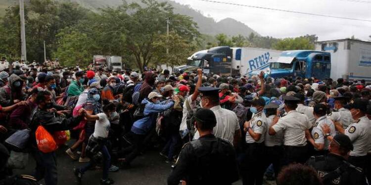 Cifra histórica, 9 mil migrantes avanzan en caravana a México - Noticias, Deportes, Gossip, Columnas