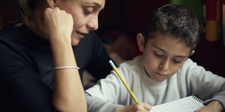 como inscribirse al programa de ayuda para madres solteras del gobierno