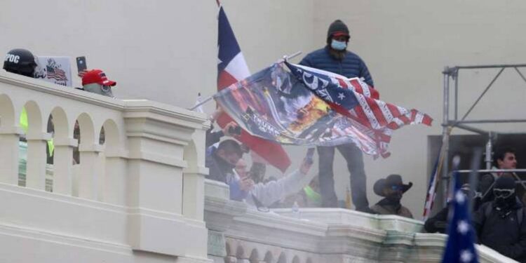 Dow Jones cierra con récord mientras Congreso es invadido por manifestantes pro Trump - Noticias, Deportes, Gossip, Columnas