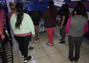 Hondureños esperan por asilo - Noticias, Deportes, Gossip, Columnas