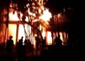 Incendio en Tulum arrasa con cinco establecimientos y plaza comercial - Noticias, Deportes, Gossip, Columnas