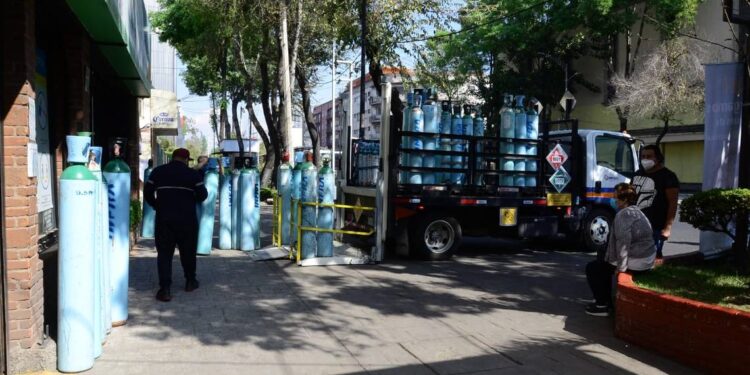Invitan a reciclar tanques de oxígeno para apoyar a pacientes covid - Noticias, Deportes, Gossip, Columnas